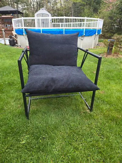 Zinus indoor chair,new,black in color, View more