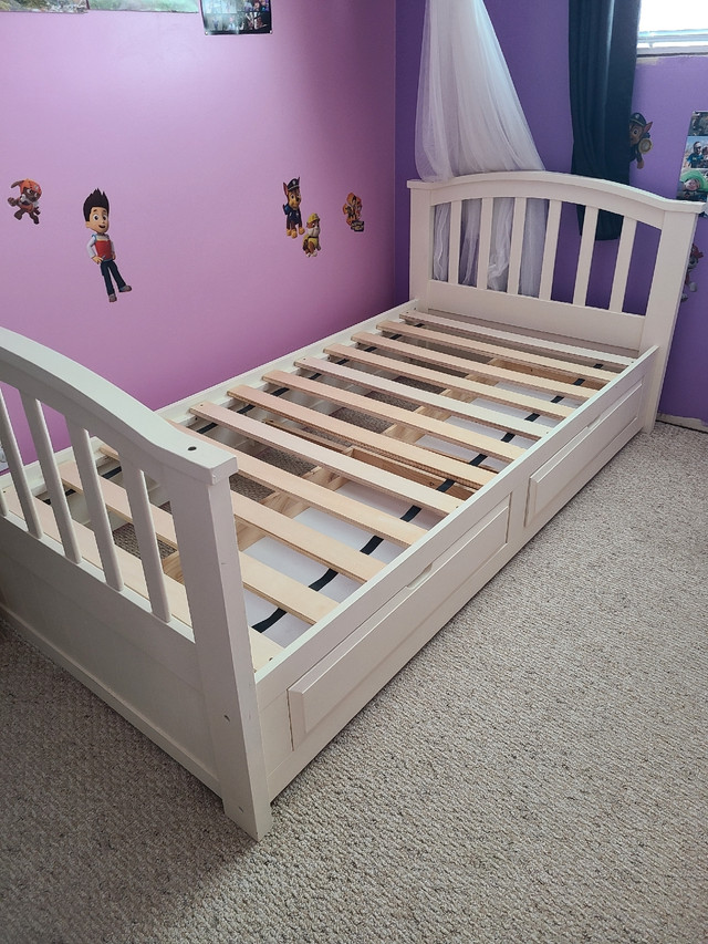 Twin bed frame Beds & Mattresses Calgary Kijiji