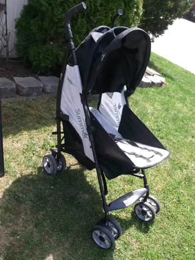 FOLDING STROLLER