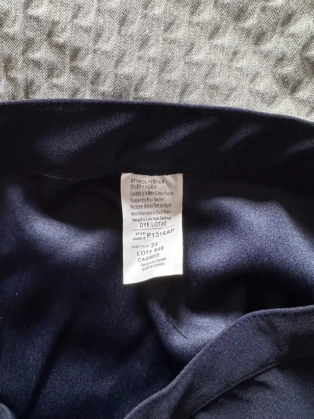 Penningtons Navy Blue Dress Pants - BNWT in Women's - Bottoms in City of Toronto - Image 8