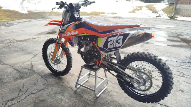 2017 KTM 350 SX-F in Dirt Bikes & Motocross in North Bay - Image 3