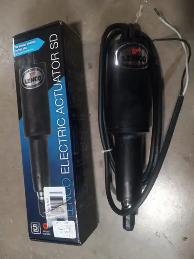 Lenco trim tab actuator part # 15054-001 12V Located in River John