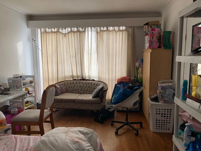 Available from Oct 1st, this is one of the 4 rooms on the Main Floor of a bungalow house. You will s...
