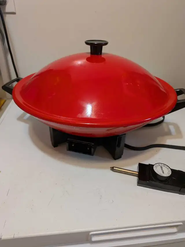 Weston Electric Wok in Microwaves & Cookers in Peterborough - Image 2