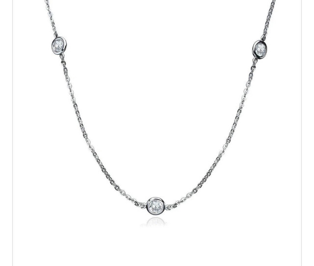 CRISLU Cubic Zirconia 5 Circle 16” (+ext) Necklace in Jewellery & Watches in City of Toronto