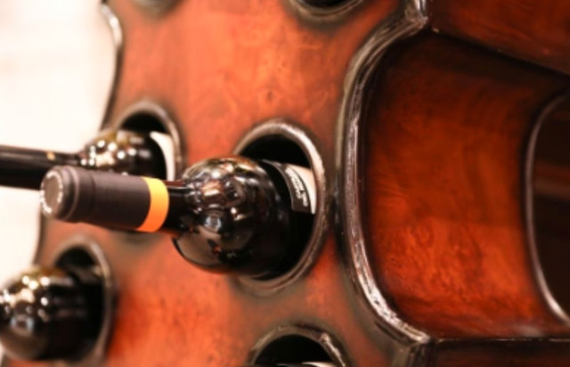 Chello Wooden Wine Rack in Home Décor & Accents in Edmonton - Image 2