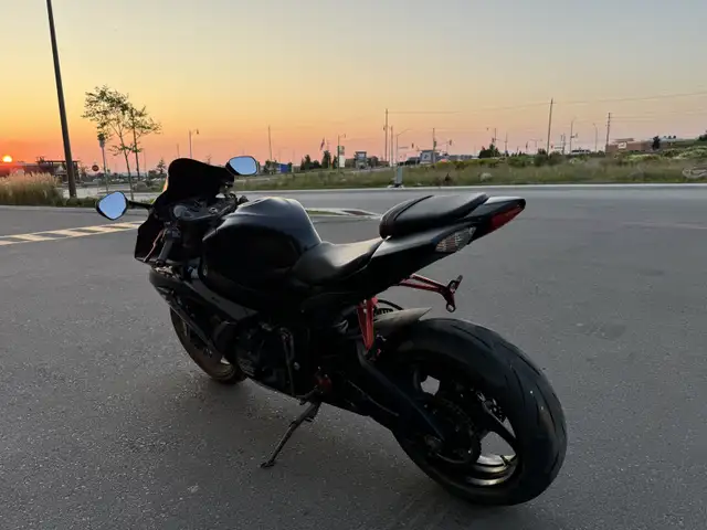 2010 Suzuki gsxr 600 in Sport Bikes in Markham / York Region - Image 10