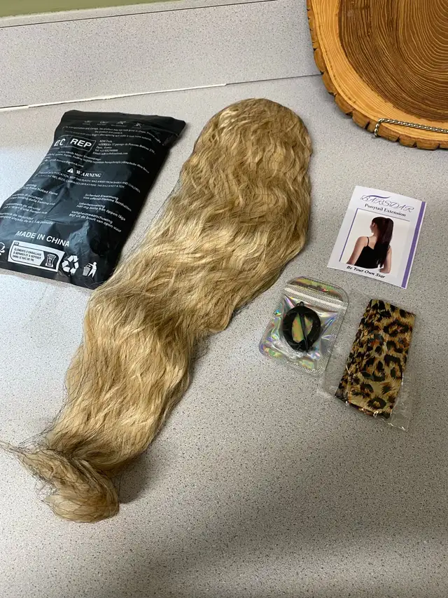 Brand new in package Barsdar curly 22inch ponytail extension