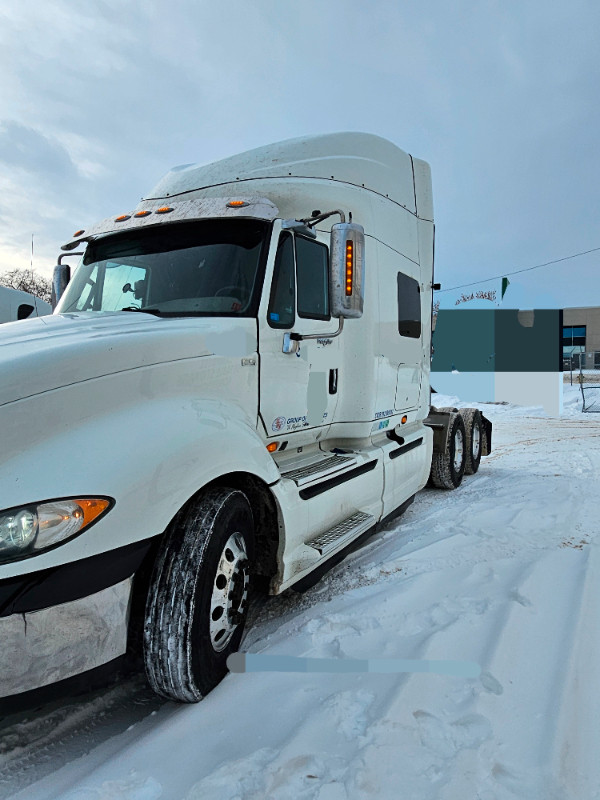Highway truck for sale in Heavy Trucks in Calgary - Image 4