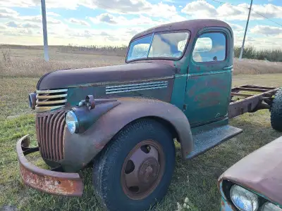 1941 Chevrolet 2 Ton Truck. No box. Selling for a friend back east.