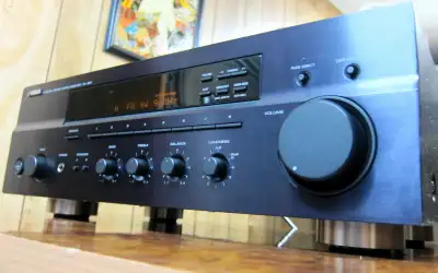 YAMAHA RX-397 STEREO RECEIVER AMPLIFIER 2009 PURE DIRECT PHONO !, View more