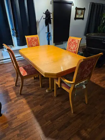 Ensemble de salle à manger et vaisselier en chêne, View more