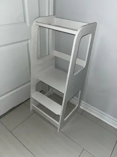 Three level adjustable Toddler learning tower from Coco Village in white. Smoke free pet free home :...