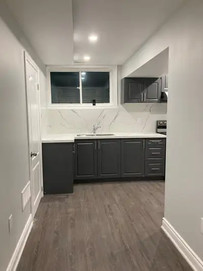 2 Bedrooms , Washroom, Kitchen and Living Room - July 1 Available. Car parking included. RENT: 1750...