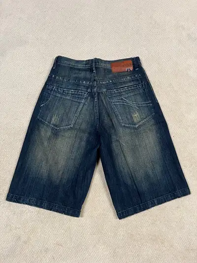 PHAT FARM SHORTS VINTAGE 2003 SIZE 34 LIKE NEW, View more
