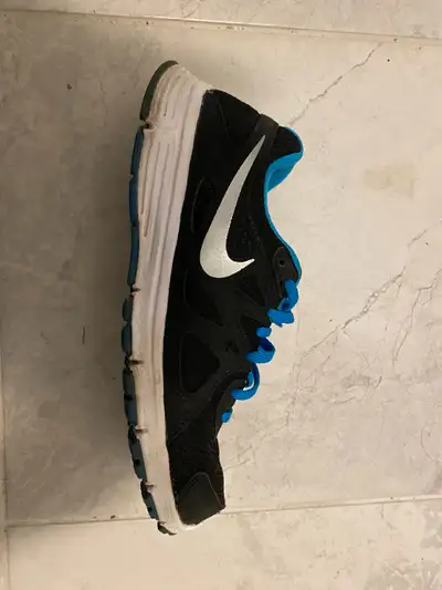 Nike Running Shoes Size 6W, View more