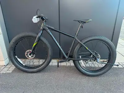 Fat Bike Northrock Giant (Noir et vert), View more