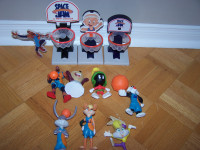 11 SPACE JAM FAST FOOD TOYS