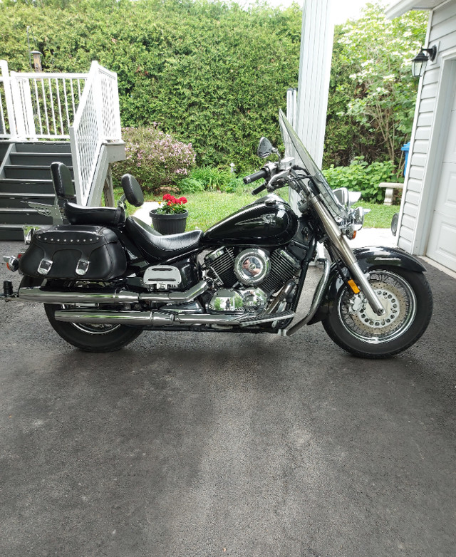 Yamaha V star 1100 2004 dans Routières  à Laval/Rive Nord