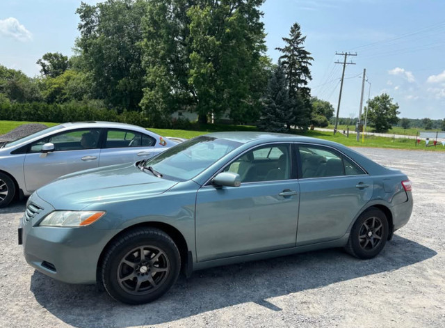 Toyota Camry Le 4WD 2009 in Cars & Trucks in Hamilton