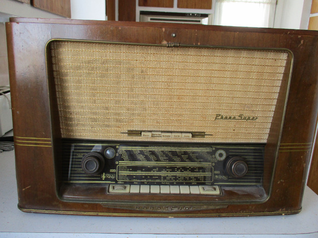 Antique Shortwave Radios dans Appareils électroniques  à Ville de Montréal