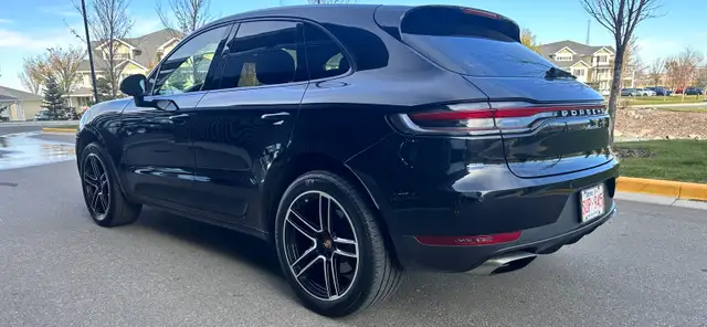 2020 Porsche Macan 594162877328926724