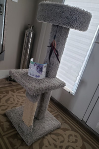 Excellent condition Urban Cat tree, well built, few months old