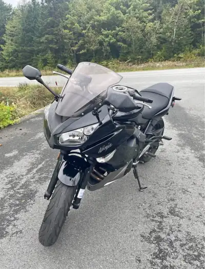 Selling a 2010 Kawasaki Ninja in great condition with only 11,500 km on it. Runs smooth and has been...