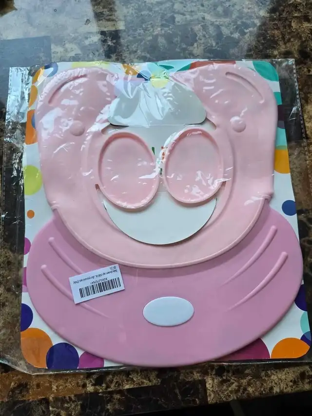 Brand New 2 Baby Shower Caps shampoo $10 Each Firm in Bathing & Changing in Edmonton - Image 3