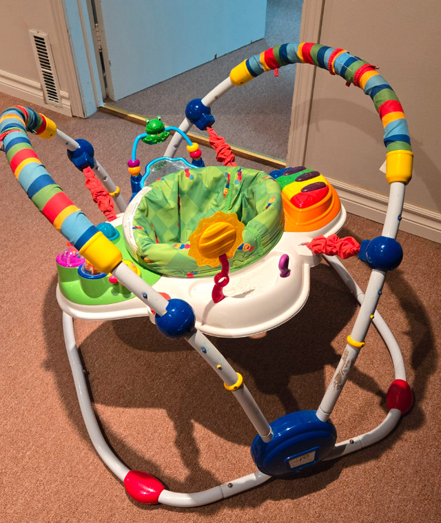 2 ExerSaucers / sauteurs pour bébé dans Jouets  à Ville de Montréal