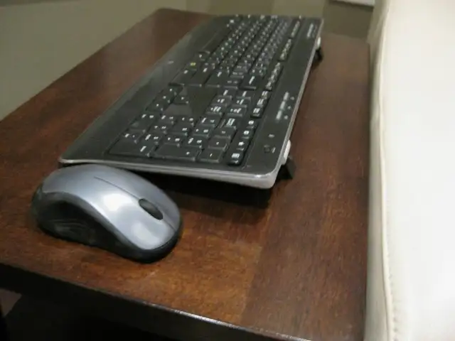 Black Logitech MK520 Wireless Keyboard and Laser Mouse Combo in Mice, Keyboards & Webcams in Kitchener / Waterloo - Image 9