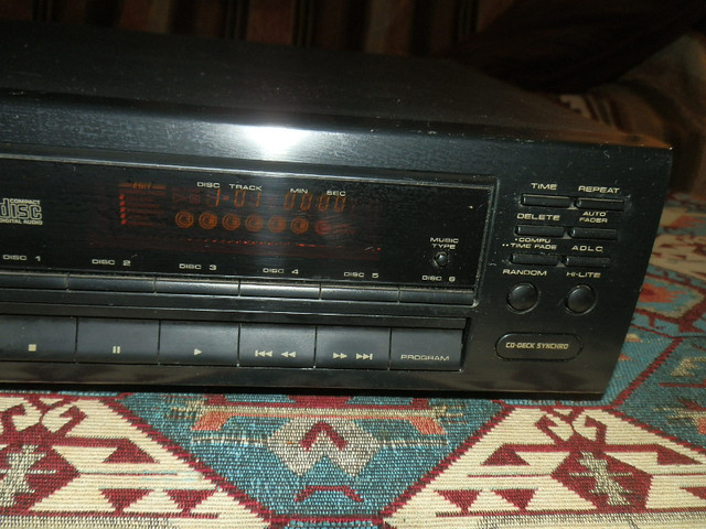 Pioneer CD Compact Disc Player PD-M520 1 Magazines included fold in Stereo Systems & Home Theatre in Dartmouth - Image 3