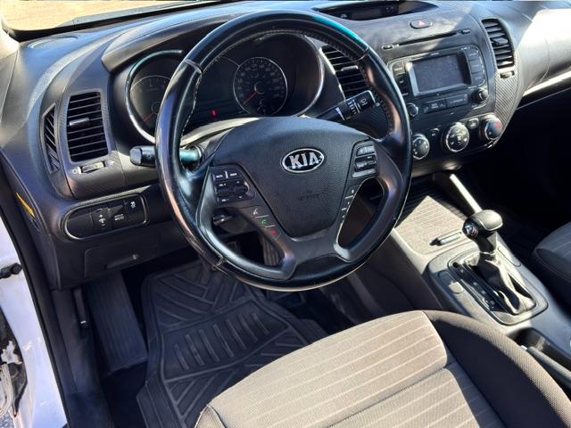 2016 KIA Forte EX570156272269414404