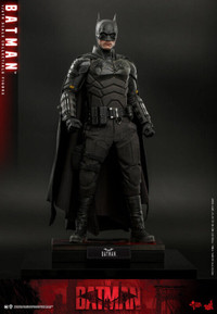 PRE-ORDER! The batman Sixth Scale Figure by Hot Toys