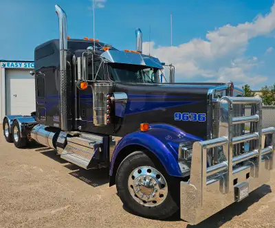 2023 Kenworth W900L Description in photos You won't find a nicer truck anywhere! No B.S..