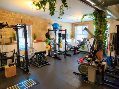 RENT GYM - FITNESS STUDIO -DOWNTOWN TORONTO