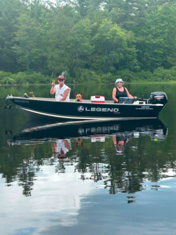 Barely used 2022 Boat, motor, trailer Powerboats & Motorboats