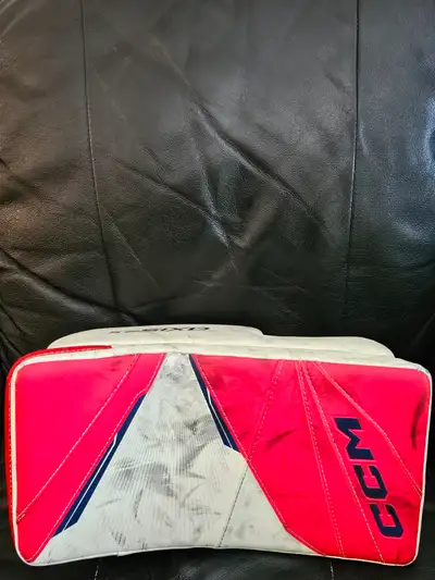 Junior CCM Axis 2.5 Blocker, View more