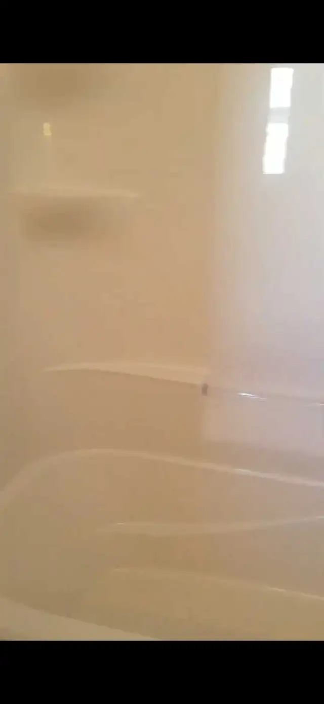 3 Bedroom, 2 Bathroom SxSide Home in New Bothwell in Long Term Rentals in Winnipeg - Image 6