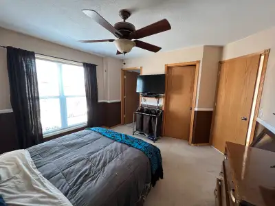 Master Bedroom For Rent w/ Ensuite!