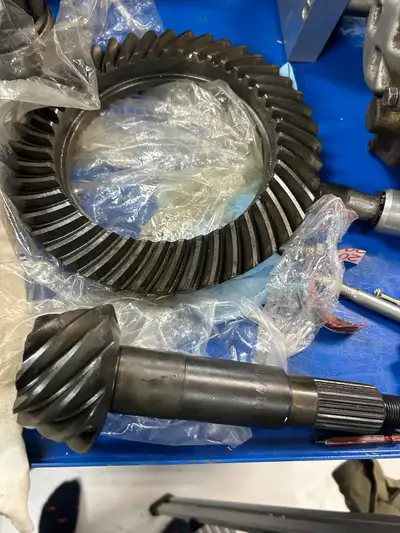 Dana 44 4.88 gear set D44/488-44x9122107 $125