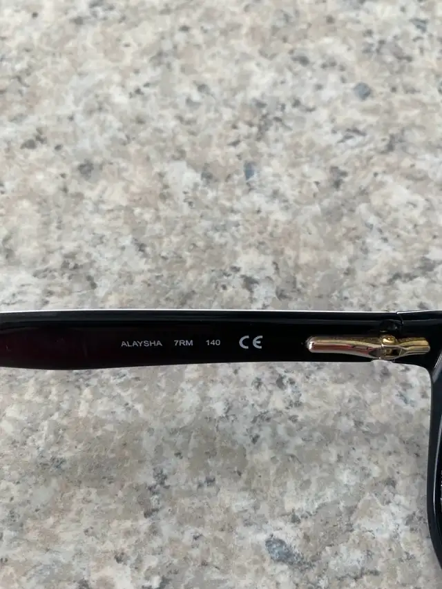 Kate Spade Eyewear in Other in Kawartha Lakes - Image 3
