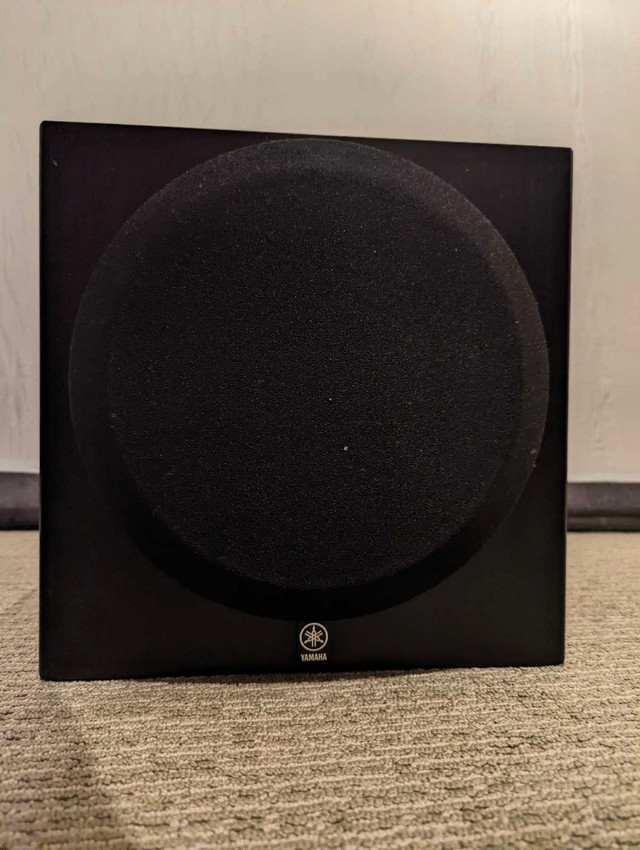 Yamaha YST-SW012 Subwoofer in Speakers in City of Toronto