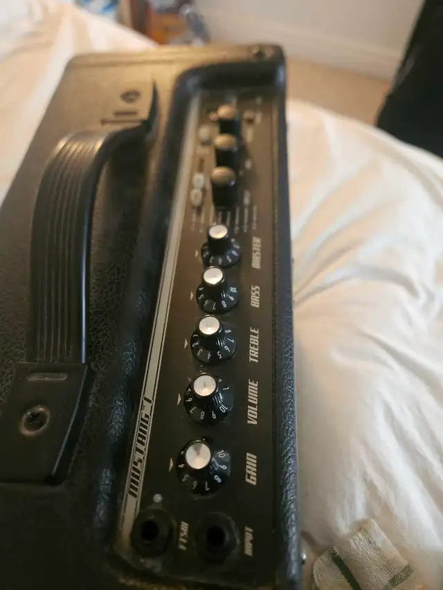 Fender Mustang Amp in Amps & Pedals in City of Toronto - Image 4