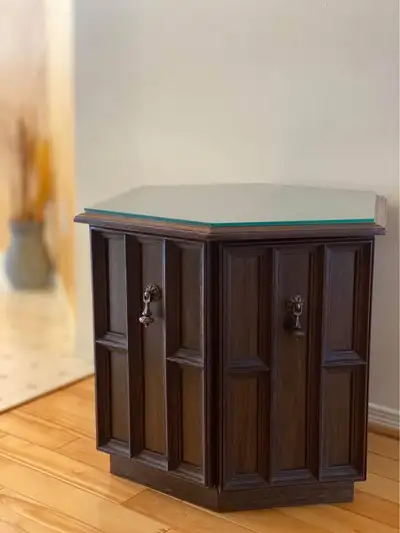 Meuble d'appoint/rangement avec vitre protectrice, View more