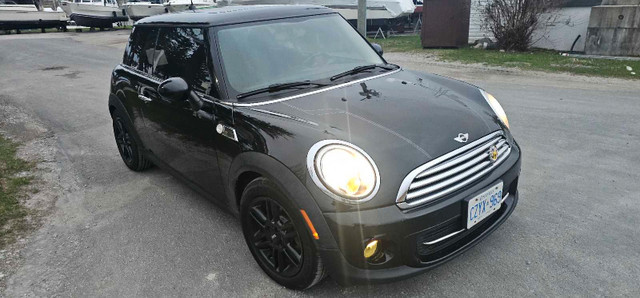 2013 Mini Cooper Baker Street in Cars & Trucks in Oakville / Halton Region