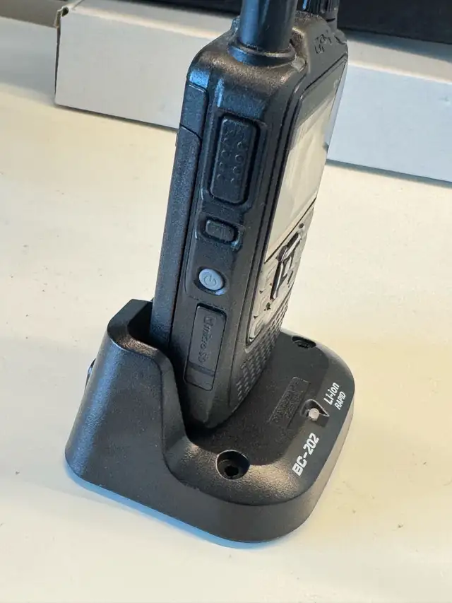 ICOM ID51 plus546145133533614081