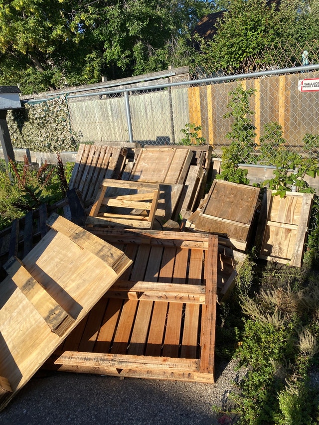 Free pallets Free Stuff Winnipeg Kijiji
