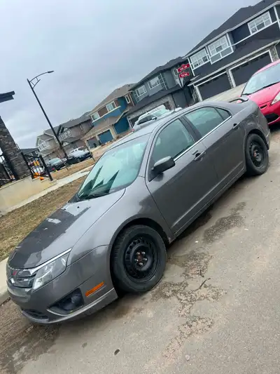 2010 ford fusion $3000 Selling my ford fusion as I’m leaving for Newfoundland next week! , running a...