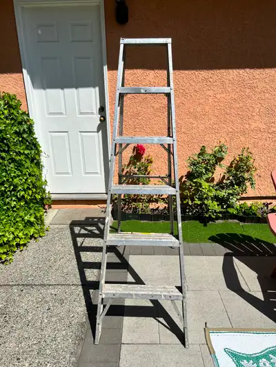 5-Step ladder, made of aluminium. It's in good condition, View more